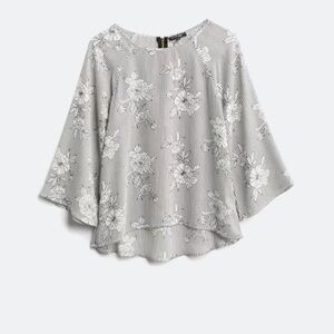 Papermoon Floral Striped Women's Top size small. In excellent condition!